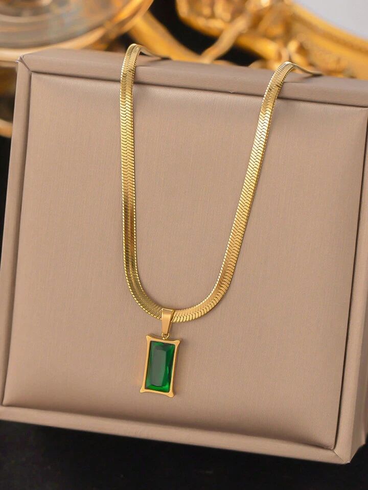 Gold-Plated Anti Tarnish Green Geometric Pendant