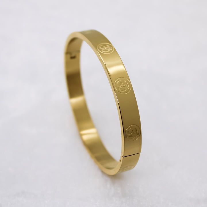 Men's om bracelet