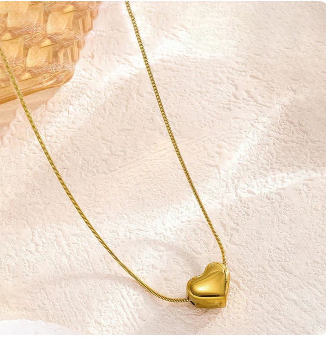 Shellgy Golden heart Necklace